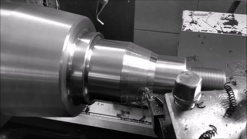 机械加工与过渡轮毂的加工设备